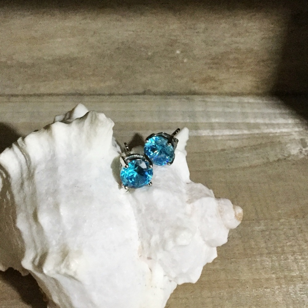 Light Blue Zirconia Stud Earrings - Women Jewelry NEW